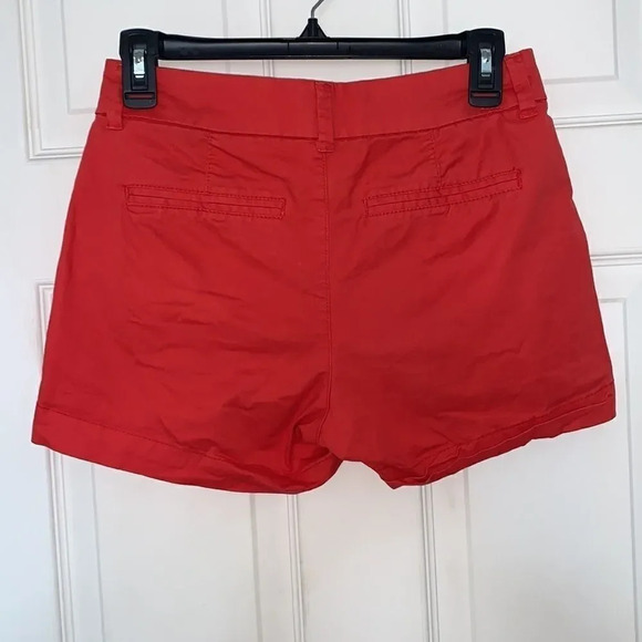 Old Navy Everyday Chino Shorts - Picture 3 of 4